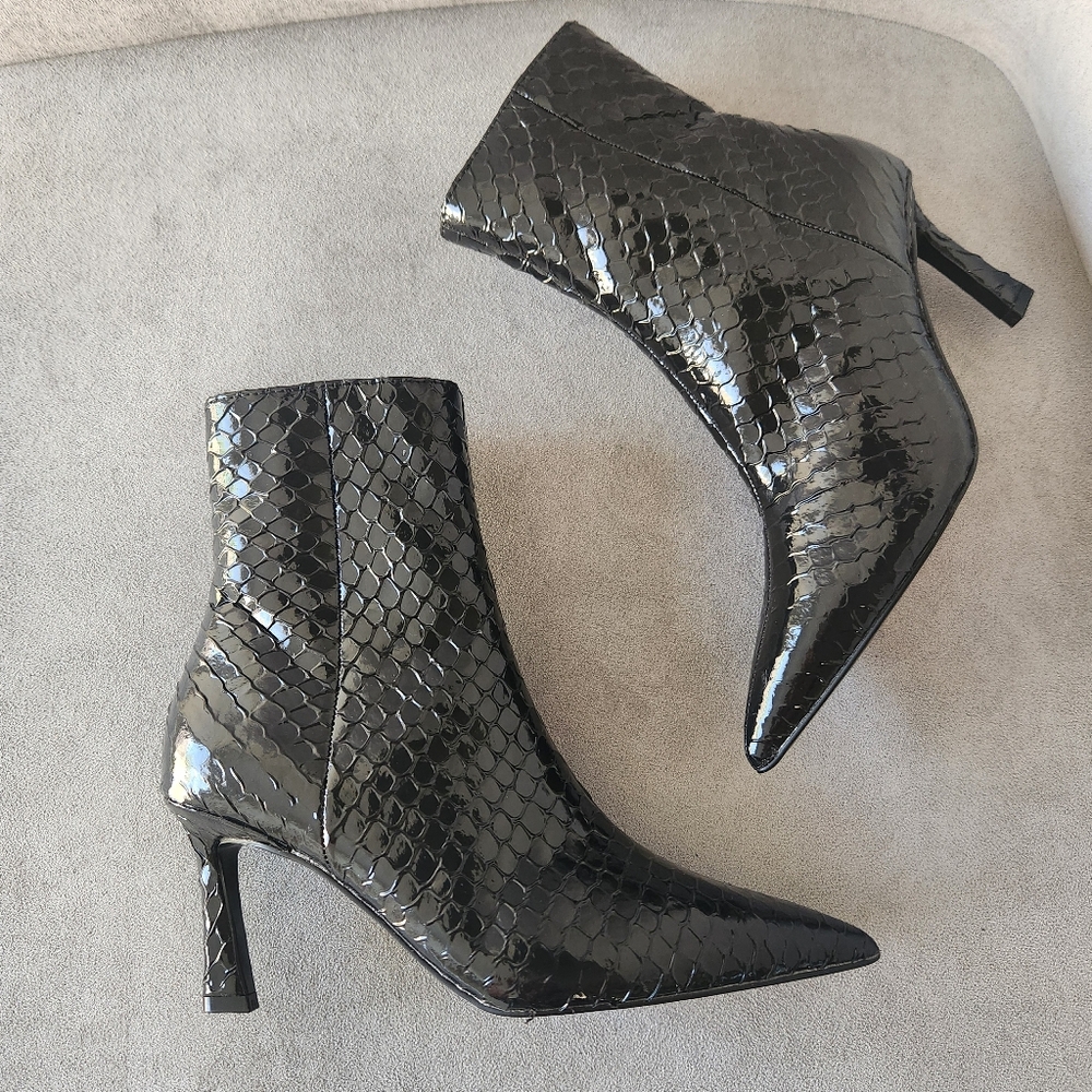 Steve Madden Heeled Booties 5.5 Black Patent Leather Leena Reptile New $110
